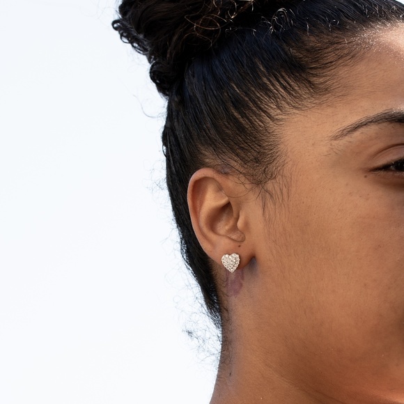 Honey Comb Set 925 Sterling Silver Women’s 14K White GoldHeart Stud Earrings - Picture 5 of 5